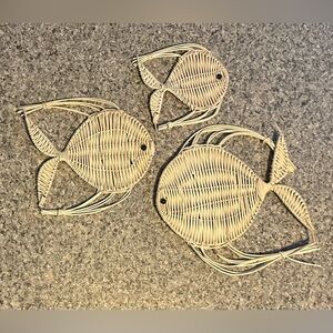Natural Wicker Fish Wall Décor – set of 3 (5”, 7”, 8.5”)